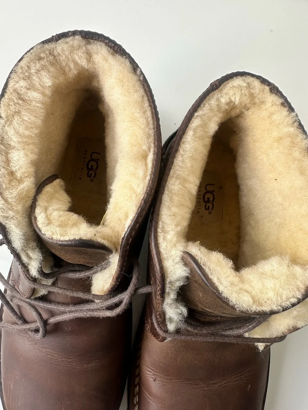 UGG Men's Brown Leather Chukka Boots with Lug Sole Size‎ 9